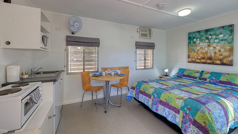 Rubyvale cabin